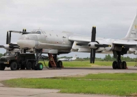 В Амурской области на базе авиационного полка прошли командирские полёты на стратегических ракетоносцах ТУ-95МС