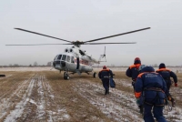 На территории Хакасии проходят ежегодные тренировочные сборы спасателей Сибири по отработке беспарашютного десантирования с вертолета Ми-8