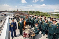 На Москве-реке сняли уникальное видео при участии фортепианного трио Bel Suono и Ансамбля им. А. В. Александрова