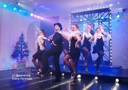 Новогодняя феерия в театре МОСТ