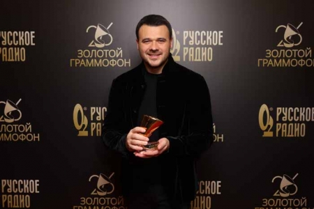 Вечер музыкальных сенсаций в Кремле: «Русское Радио» вручило «Золотые Граммофоны»