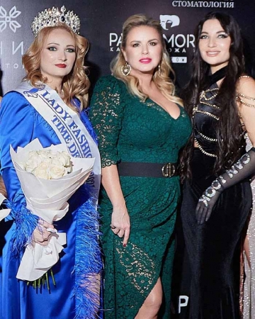 Семенович, Плетнева и другие на модном балу уникального дизайнера
