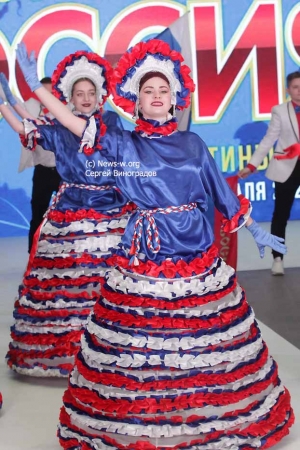 В выставочном центре «Гостиный двор» в рамках Художественно-промышленной выставки-форума «Уникальная Россия» прошло пленарное заседание «Бизнес и культура», организованное Евразийским деловым клубом совместно с Московской областной общественной организацией по поддержке предпринимательских и социальных инициатив «Движение жизни».