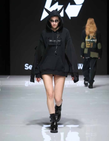 Seasons Fashion Week SS’2022 – королевский выход, глоток воздуха, сюрреалисты и осознанный апсайкл