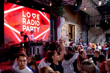 ВСТРЕЧАЕМСЯ НА LOVE RADIO PARTY! ГЛАВНЫЕ ХИТМЕЙКЕРЫ СТРАНЫ СДЕЛАЮТ ВАШЕ ЛЕТО НЕЗАБЫВАЕМЫМ!