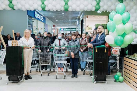 «ПЕРЁКРЕСТОК» ОТКРЫЛ СУПЕРМАРКЕТ НОВОГО ФОРМАТА В СОЛНЦЕВСКОМ РАЙОНЕ ПОСЛЕ РЕКОНСТРУКЦИИ