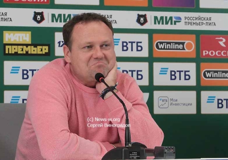 Тренера «Динамо» Йокановича от увольнения спасла тройная замена