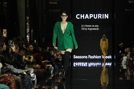 Показ Игоря Чапурина на открытии Seasons Fashion Week