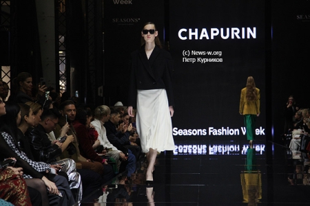 Показ Игоря Чапурина на открытии Seasons Fashion Week