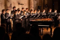 Камерный хор Festino представит концерт «Темные песни» в ДК «Рассвет»