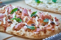 Быстро, вкусно, по-итальянски — все это про Scro Pizza: современная концепция, направленная на аудиторию, ценящую комфорт, вкус и быстрый сервис