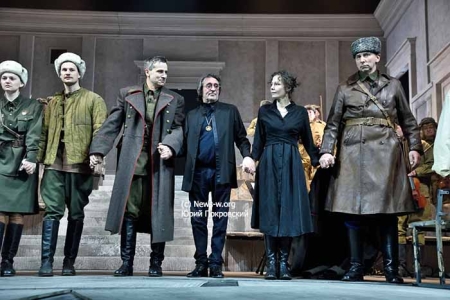 «Живые и мертвые» в театре Гоголя