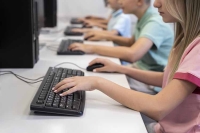 Для школьников Подмосковья открыт донабор на онлайн-курсы по программированию