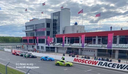 На подмосковном автодроме состоялась первая в сезоне автогонка GT Cup