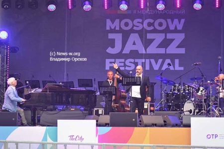 Сад «Эрмитаж» рукоплещет Московскому джазовому фестивалю