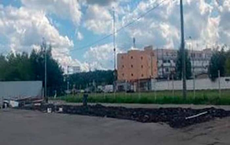 Более 50 самостроев ликвидировали на территории автобазы в районе Строгино