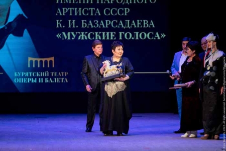 Поздравляем с юбилеем народную артистку Бурятии Эржену Базарсадаеву