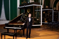 В канун Нового года в Музеях Московского Кремля пройдет концерт Дмитрия Маслеева