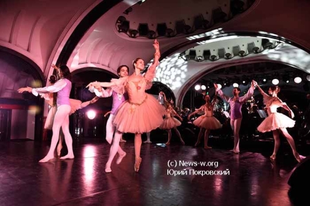 Балет Большого театра на станции метро «Маяковская»