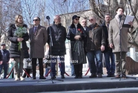 27 марта в Международный день театра в центре Москвы открыли памятника Михаилу Ульянову