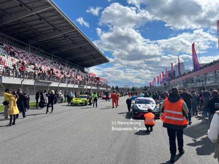 Стартовал новый сезон соревнований по кольцевым автогонкам