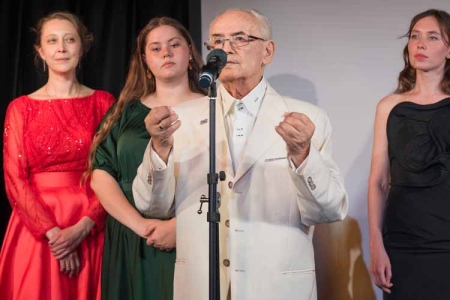 «Отец Родной».