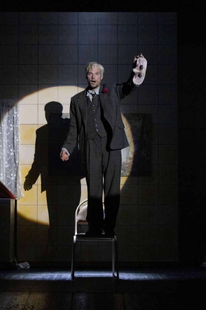 Данила Козловский в премьере спектакля «Чуковский» в Театре Ермоловой