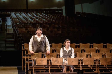 История МХТ через историю ЛЮБВИ – спектакль «9 ряд.10,11 место» (16+)