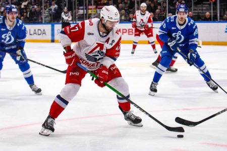 Три хоккейных матча в Москве