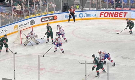 «Профессор» Ларионов снова проиграл, а «Спартак» выиграл в Москве