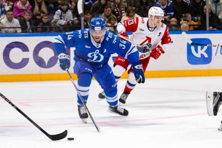 Три хоккейных матча в Москве