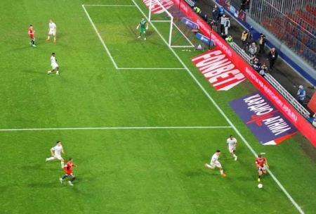 Три  матча футбольной премьер-лиги