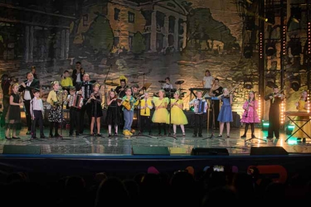 Более 5200 юных звезд зажглось на небосклоне международного детского конкурса «МиР – Музыка и Развитие»! Гала-концерт – 9 ноября!