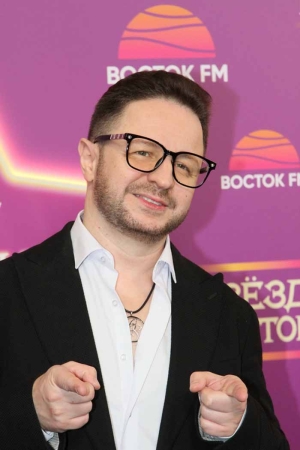 КОНЦЕРТ «ЗВЁЗДЫ ВОСТОКА 2025»: ХИТЫ «ВОСТОК FM» ОБЪЕДИНИЛИ БОЛЕЕ 10 000 ЗРИТЕЛЕЙ
