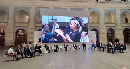 В Гостином дворе открылся 51-й Российский антикварный салон