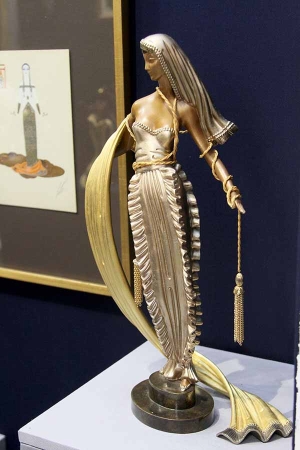 В Гостином дворе открылся 51-й Российский антикварный салон