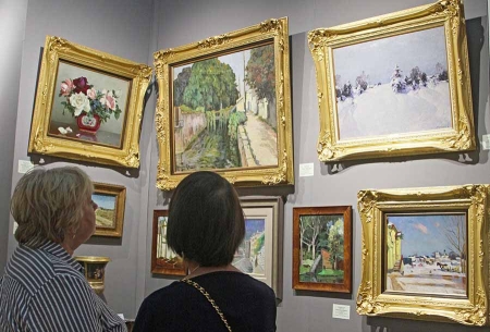 В Гостином дворе открылся 51-й Российский антикварный салон