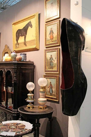 В Гостином дворе открылся 51-й Российский антикварный салон