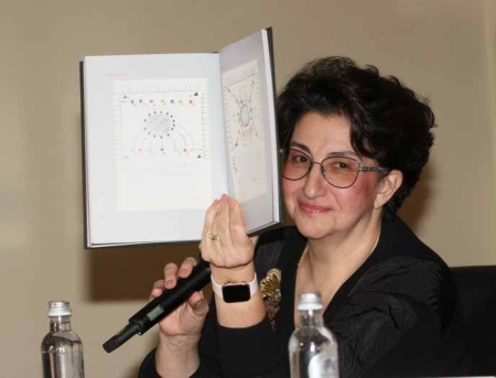 Уникальный фолиант «Век Майи»