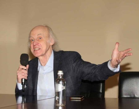 Уникальный фолиант «Век Майи»