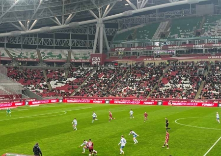 Три  матча футбольной премьер-лиги