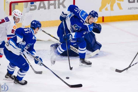 Хоккейные разборки: Москва проиграла Питеру, а Ярославль победил Казань