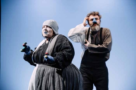 Недетские сказки в Новом пространстве Театра Наций