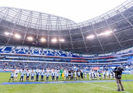 Три воскресных матча экватора футбольного чемпионата