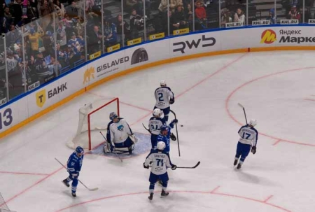 Московско-питерская хоккейная перекличка