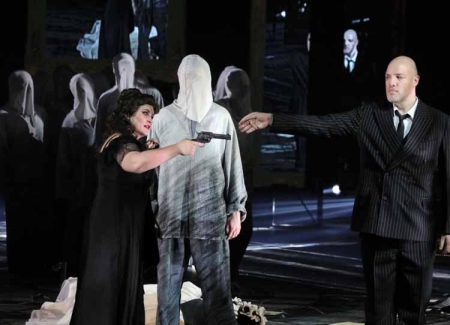 «Опера-триллер, опера-детектив, опера-кровавая драма, опера-кинематограф»