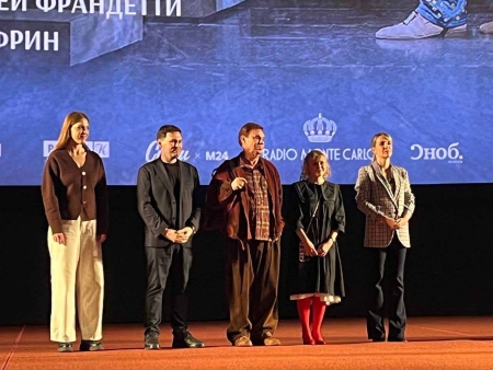 Киноверсия мюзикла Театра кукол Образцова «Рождественская история» (6+)