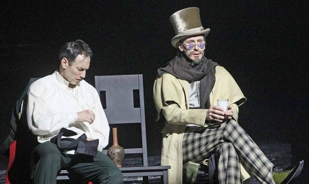 «Грусть в обществе смешна, а слишком большая весёлость неприлична»