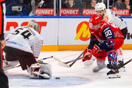 Спартаковцы победили в Питере, а омичи праздновали викторию в Ярославле