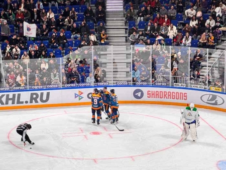 Омичи перебросали сочинцев, а китайцы – уфимцев